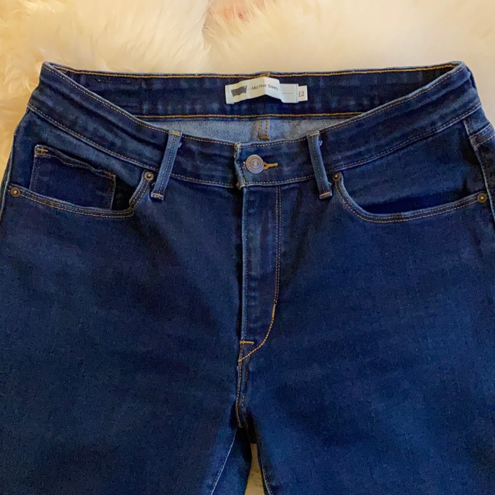 Levi’s Midrise Skinny w/spandex Short
